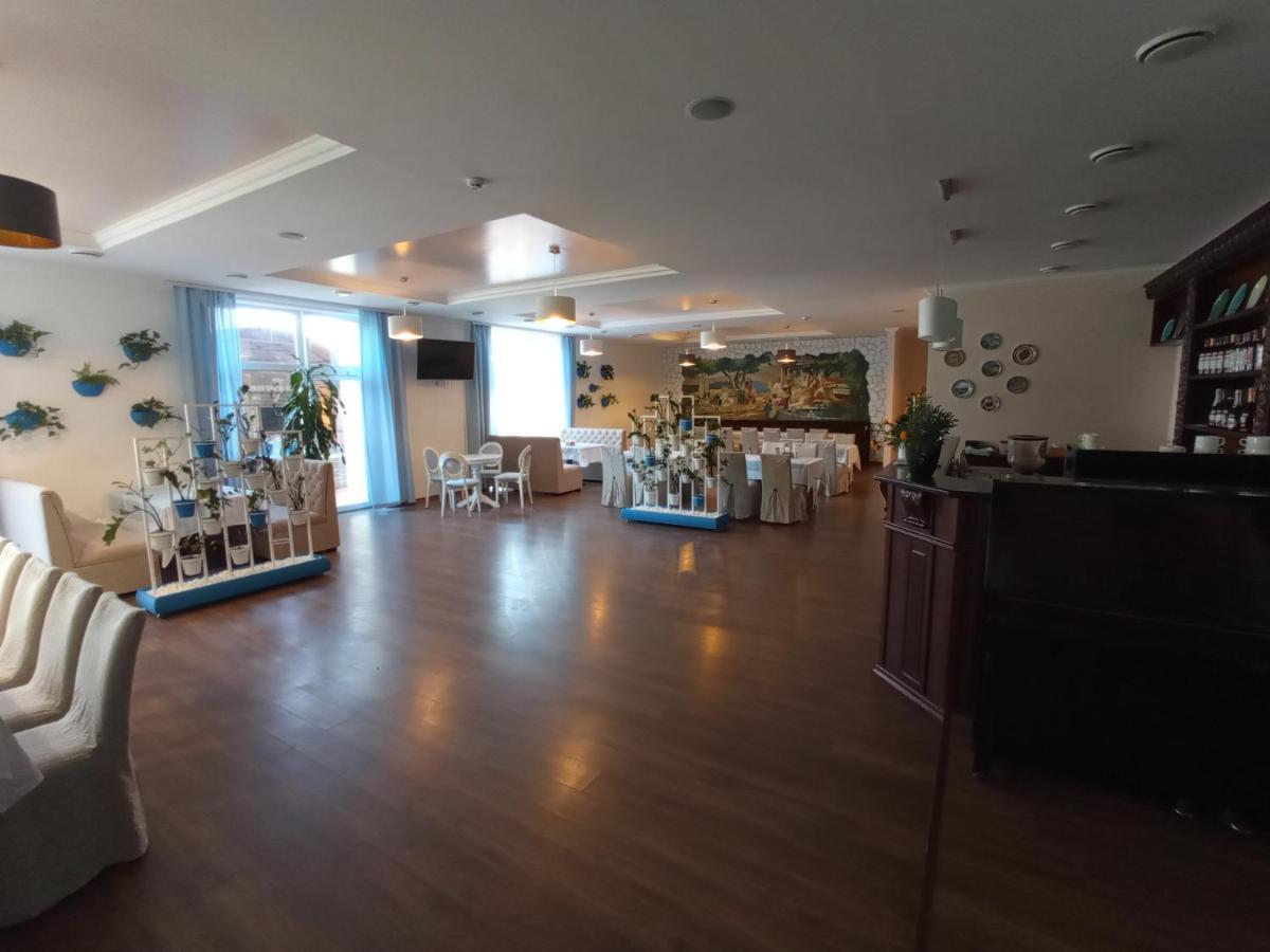 Hotel Орк "Блісс" Rivne Esterno foto