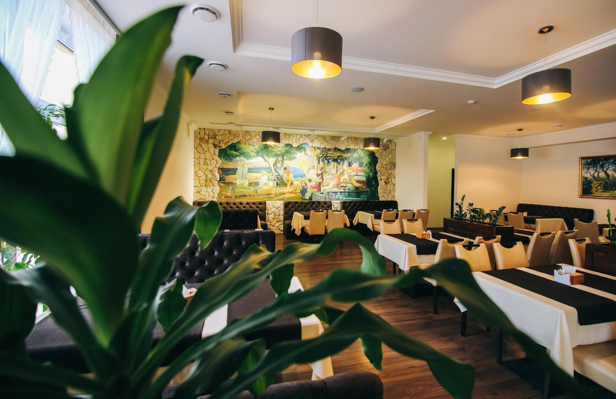 Hotel Орк "Блісс" Rivne Esterno foto