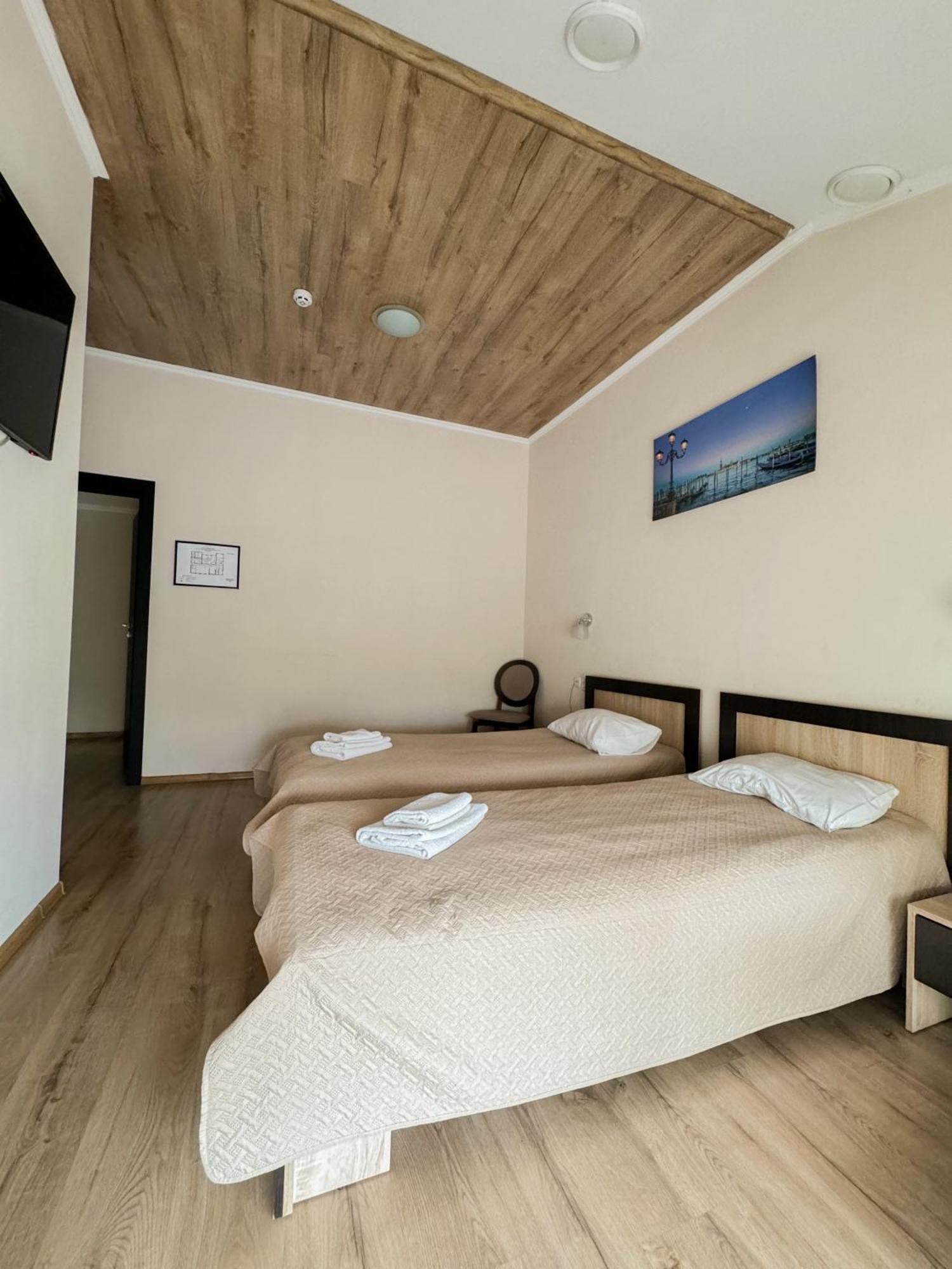 Hotel Орк "Блісс" Rivne Esterno foto